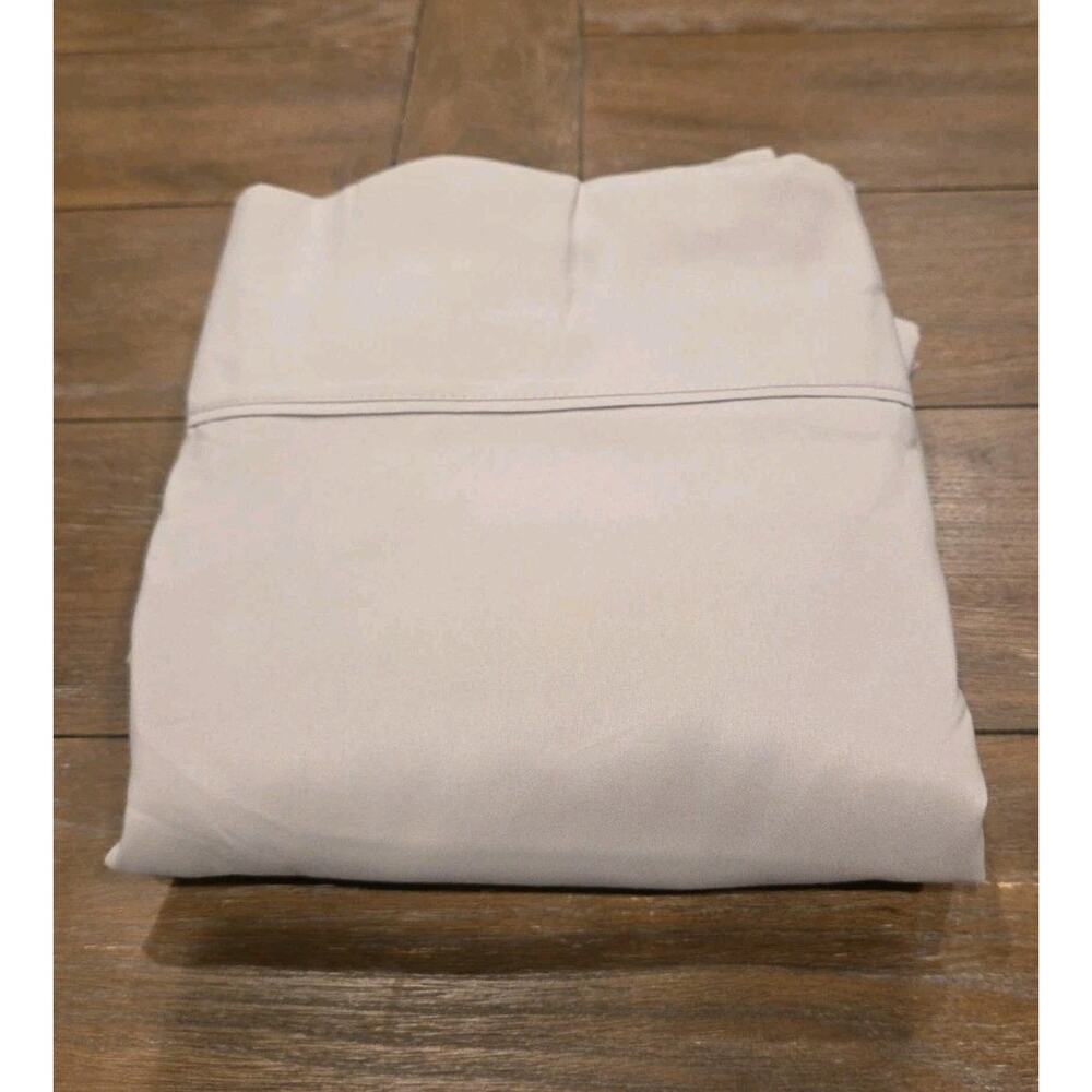 Jennifer Adam's Queen Flat Sheet Beige